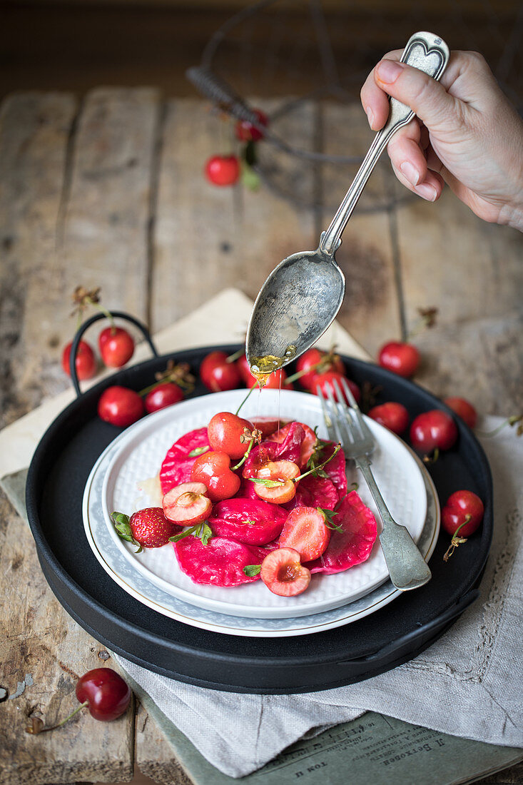 Tortellini with Cherries (Russian Vareniki)