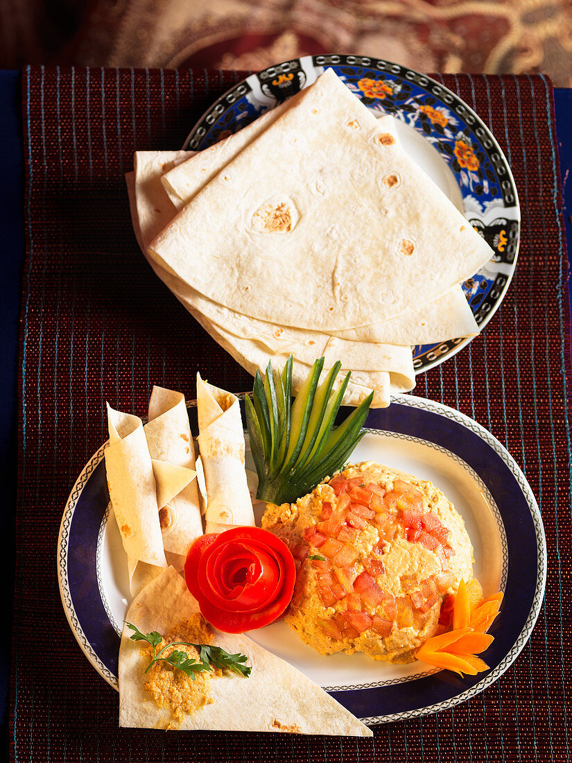 Hummus mit Fladenbrot