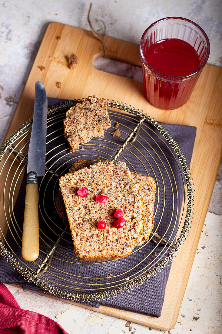 Pomegranate wholewheat loaf