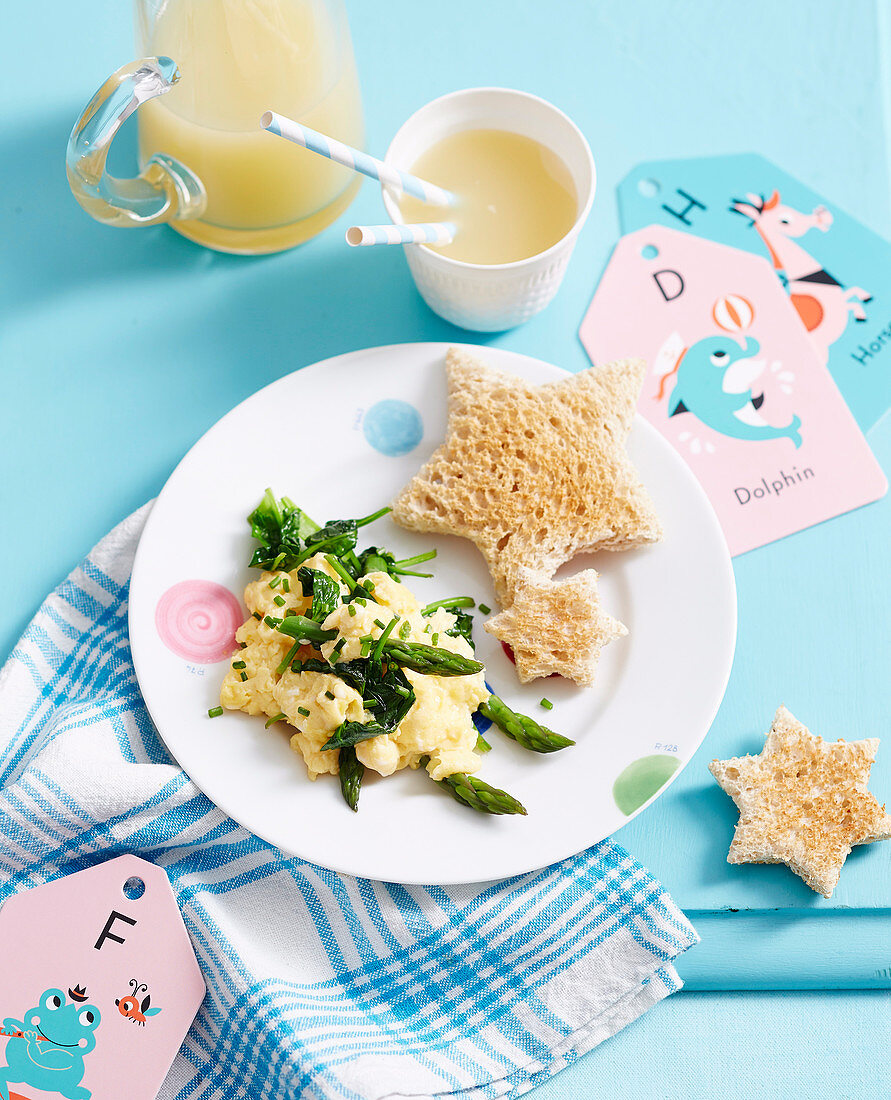 Superfoods For Babies and Toddlers - Toddlers - Breakfast - Green Vegetable Scramble