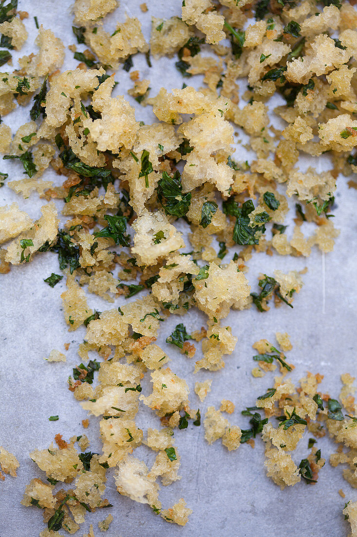 Breadcrumbs with herbs