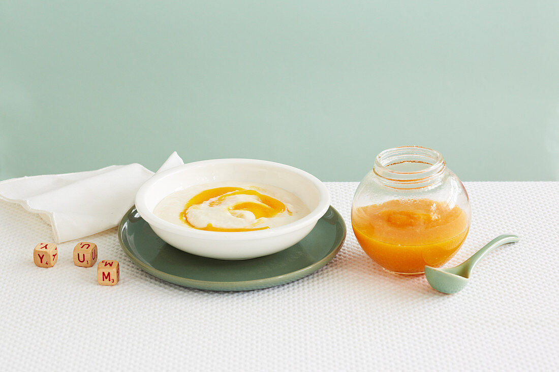 Aprikosenpüree mit Reismüsli für Babys (6-9 Monate)