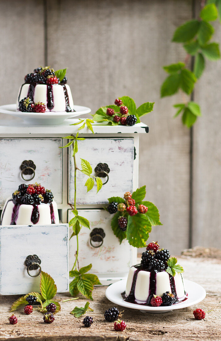 Panna cotta with blackberries