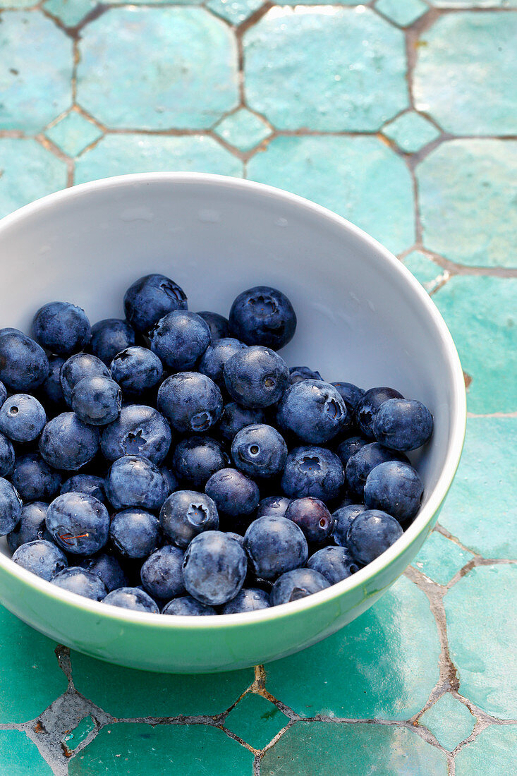 Blaubeeren in Schale