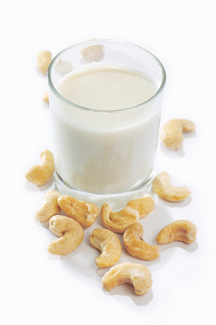 Cashew drink with cashew nuts