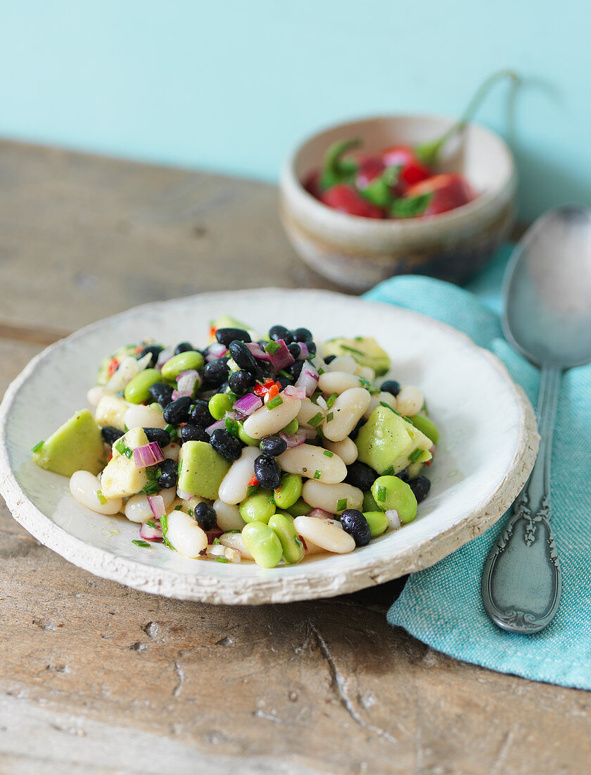 Mexican avocado and bean salad