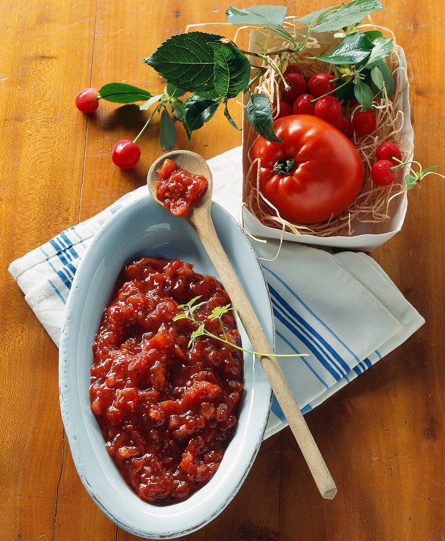 Tomato and sour cherry chutney