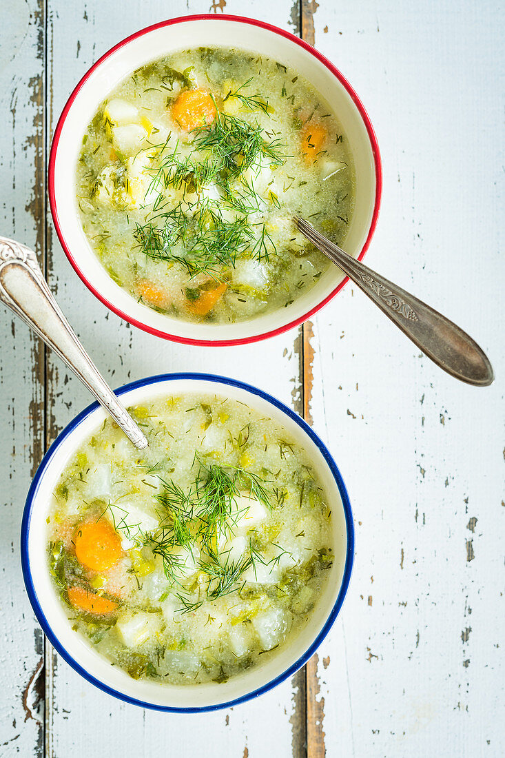 Kohlrabi-Dill-Suppe aus Polen