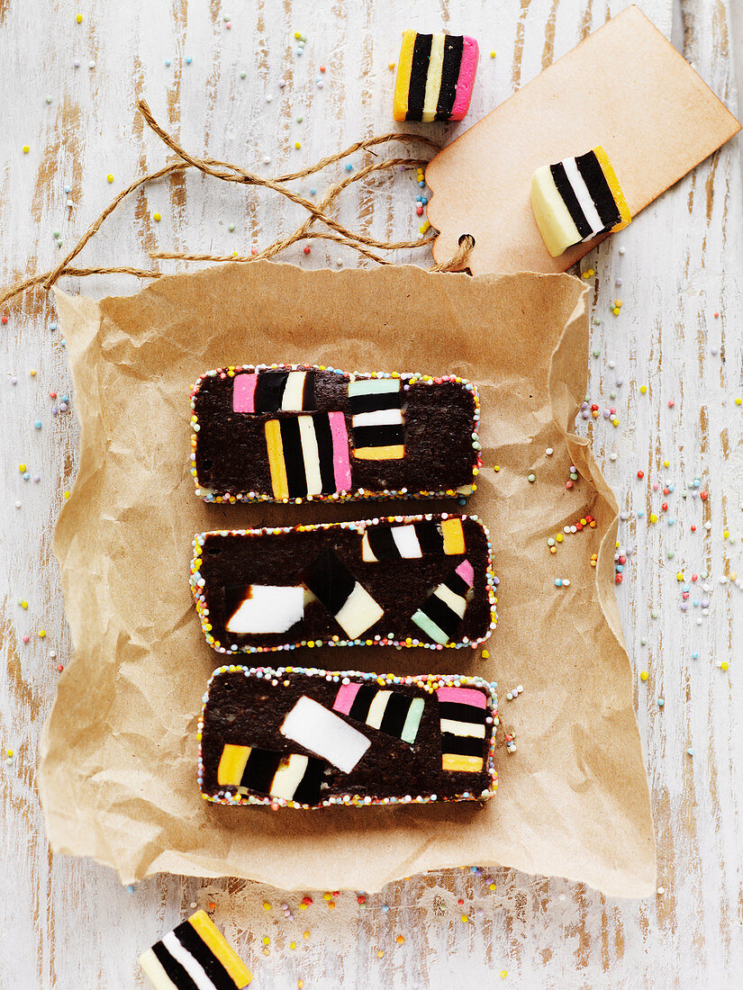 Rainbow Lolli Cake Biscuits mit Lakritzbonbons
