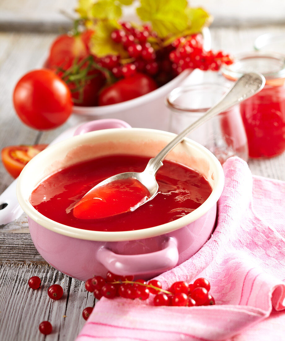 Tomato and redcurrant jam