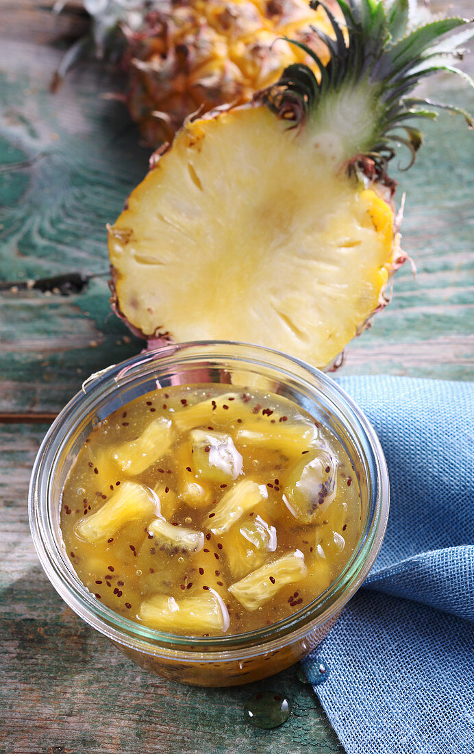 Kiwi and pineapple jam