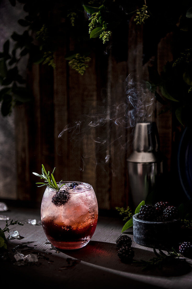 Blackberry bramble cocktail with fresh blackberries