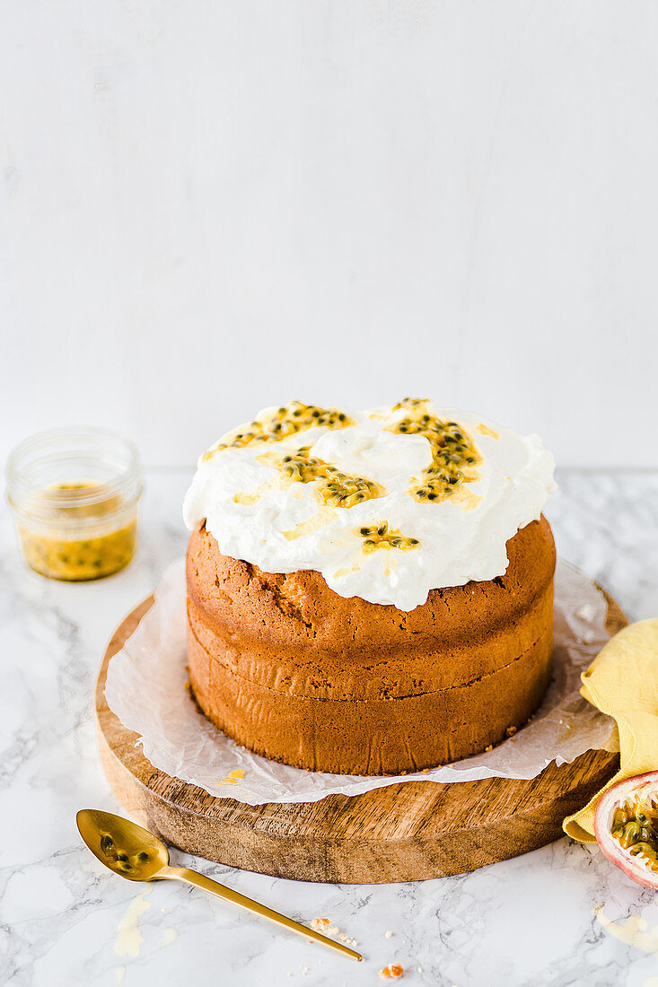 Small passion fruit cake with cream