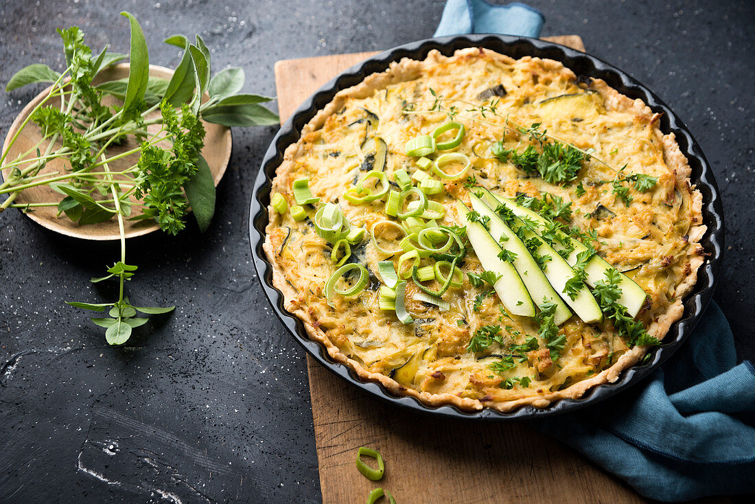 Vegane Zucchini-Lauch-Quiche