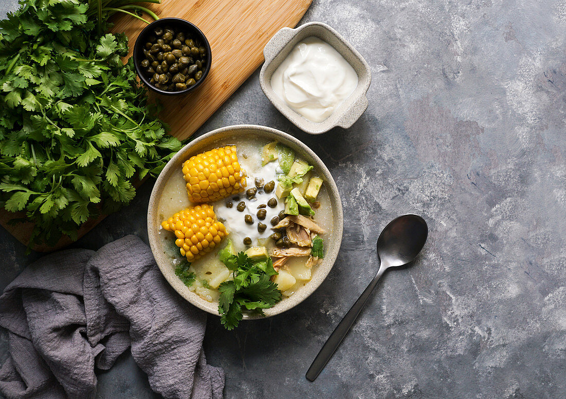 Ajiaco Colombiano (Traditionelle Kartoffelsuppe, Kolumbien)