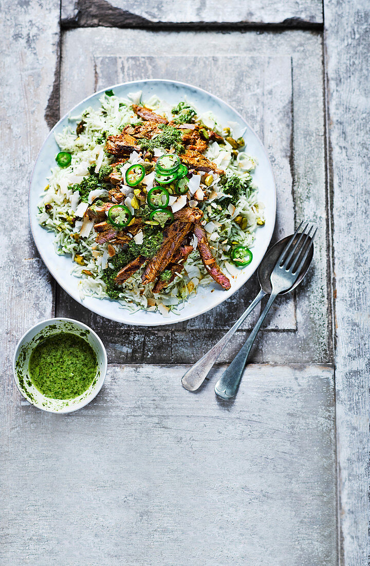 Reissalat mit Lamm, Kokos und Pistazien