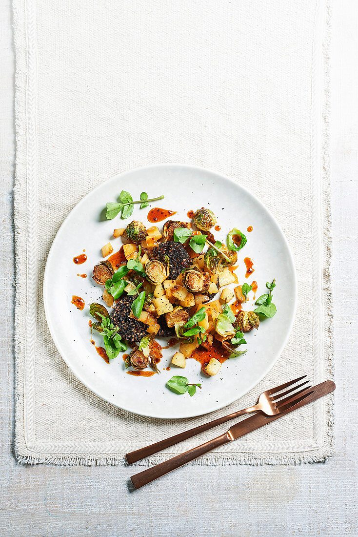 Rosenkohl mit Blutwurst und Apfel