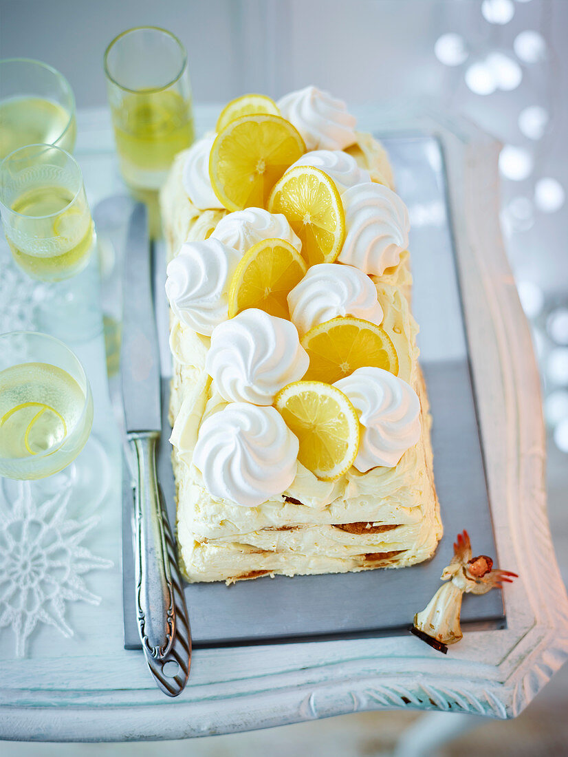 Lemon meringue fridge cake