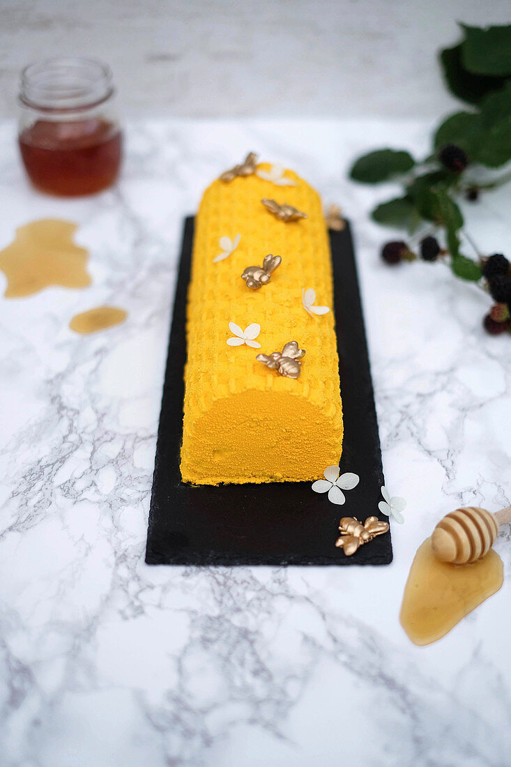 Semi-freddo honey mousse decorated with bees