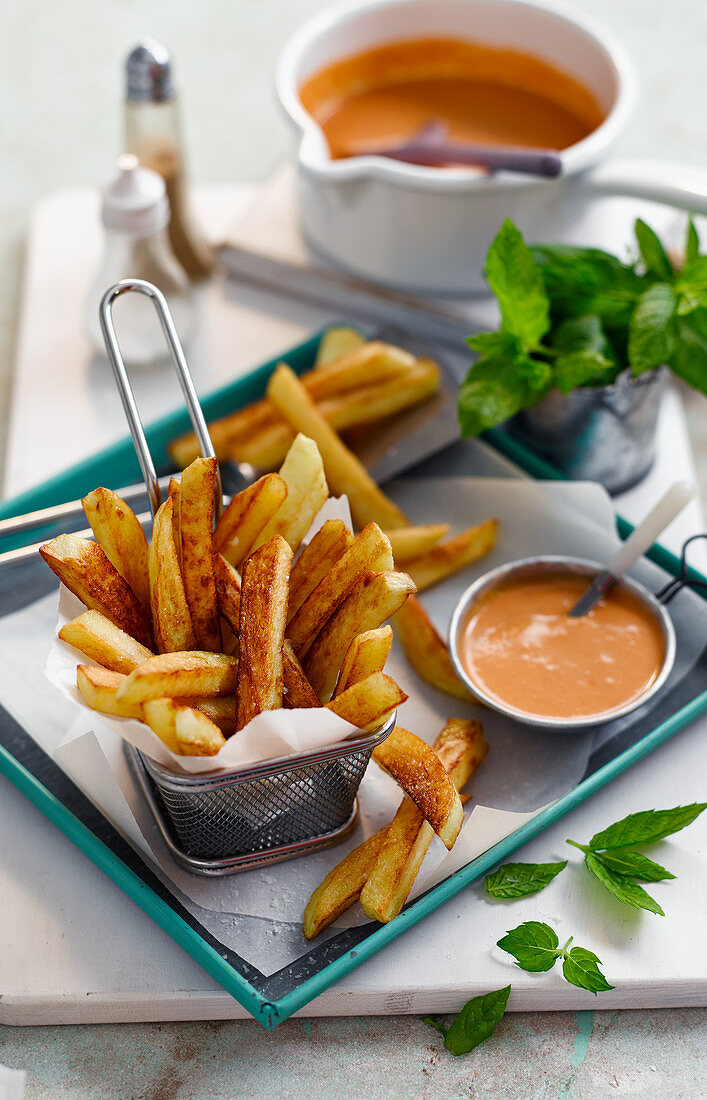 Chips with Curry Sauce