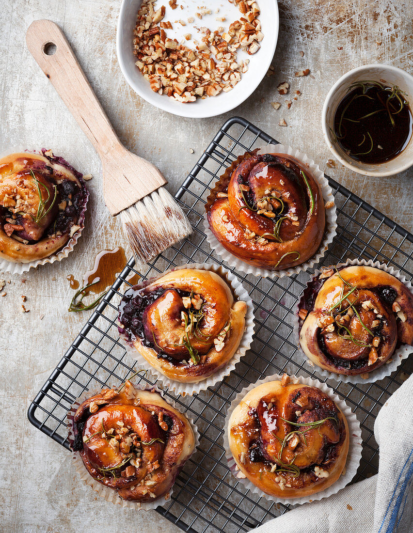 Buns on cooling rack