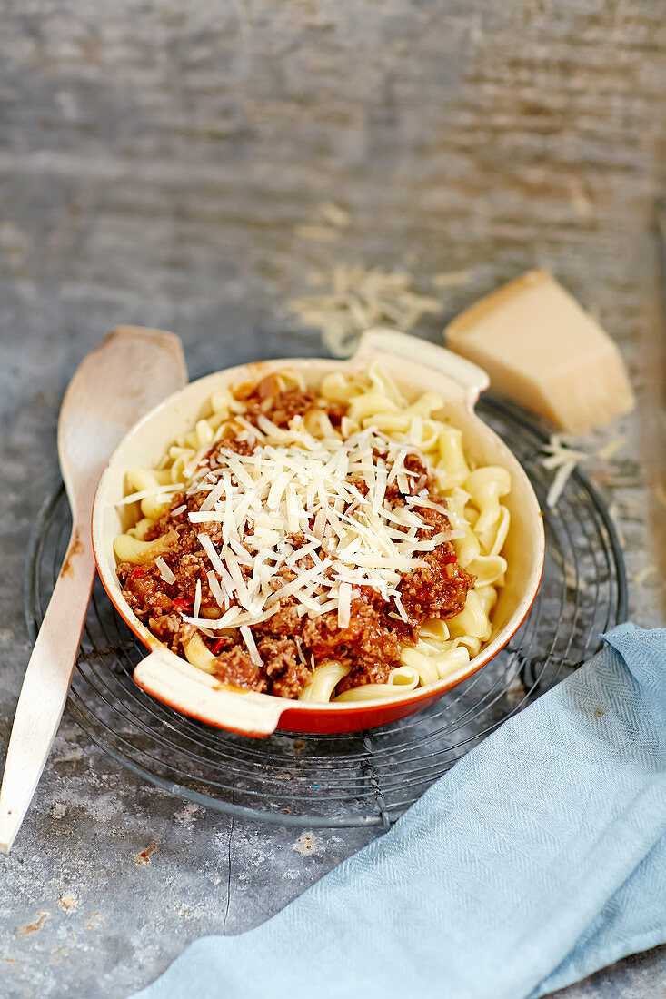 Pasta with bolognaise and grated cheese