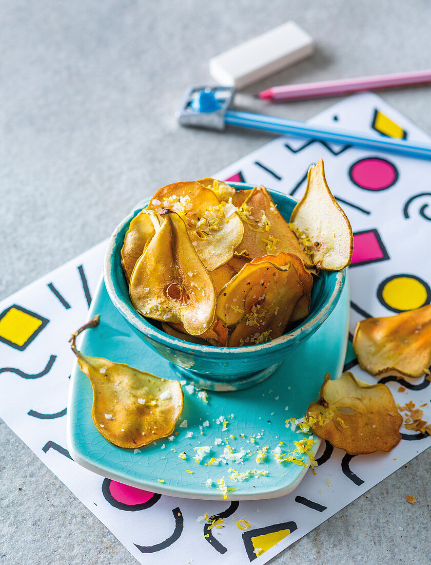 Baked apple and pear chips