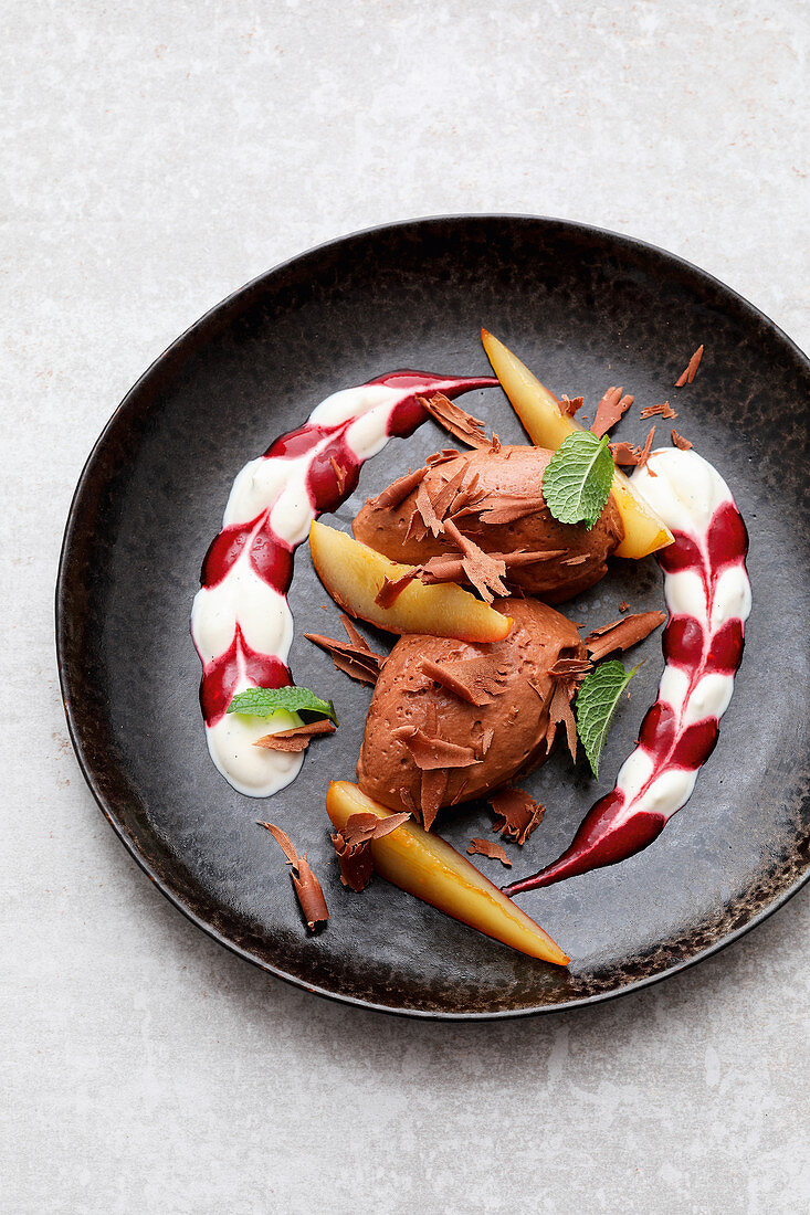 Chocolate mousse with pears