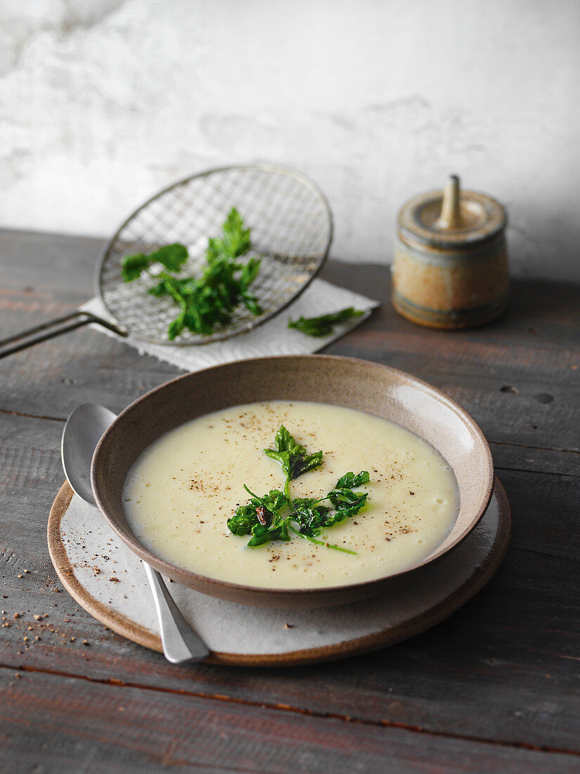 Parsnip soup with roasted parsley