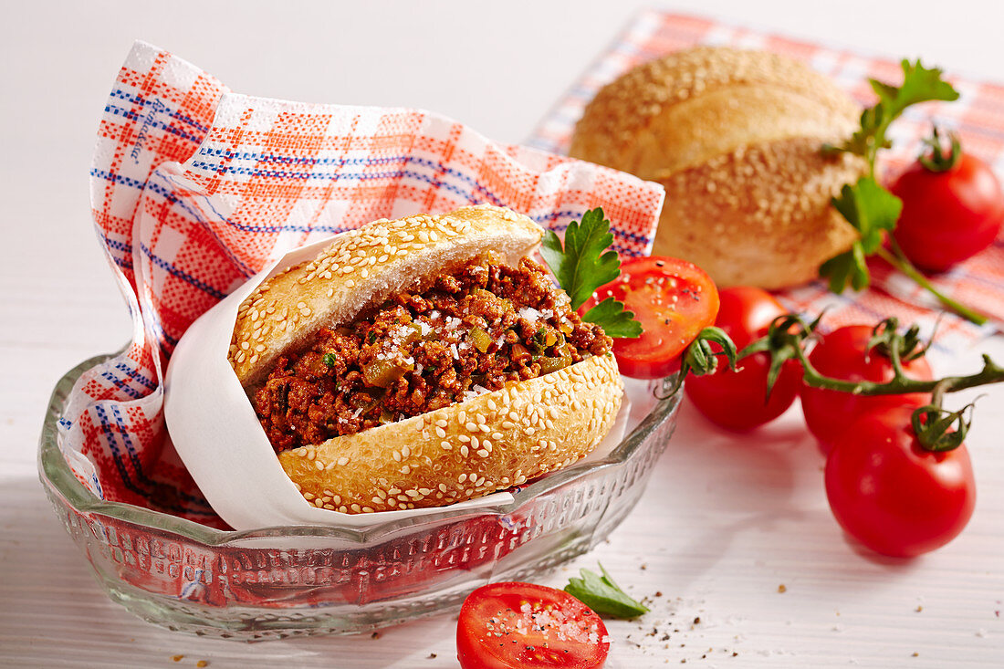 Sloppy Joe (minced meat and tomato sandwich, USA)