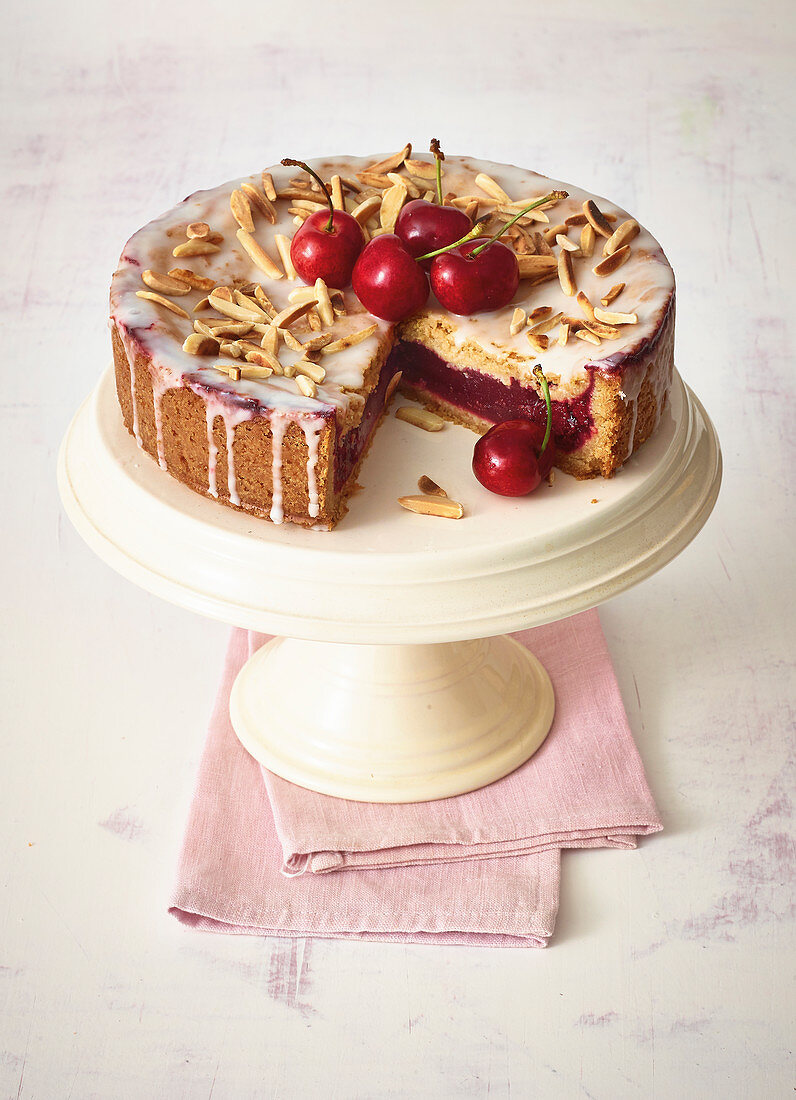 A layered amarettini and cherry cake
