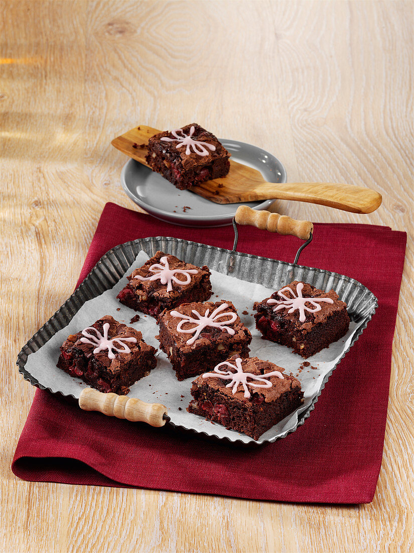 Mulled wine brownies with cranberries