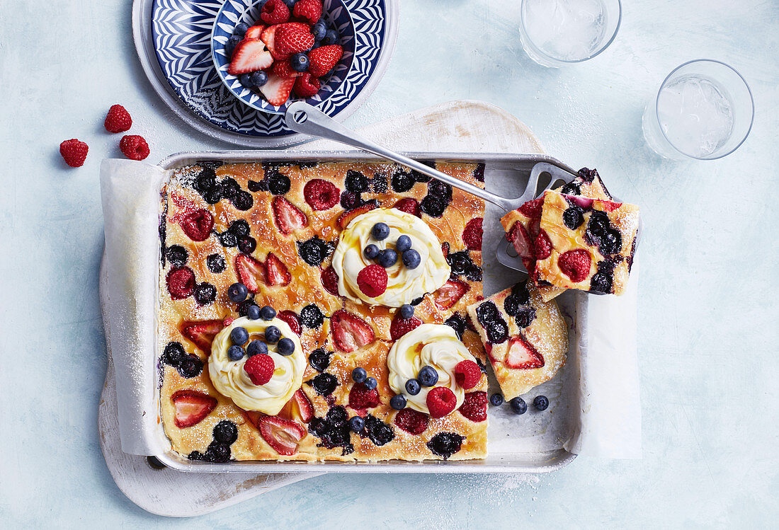 Berry buttermilk tray bake pancake