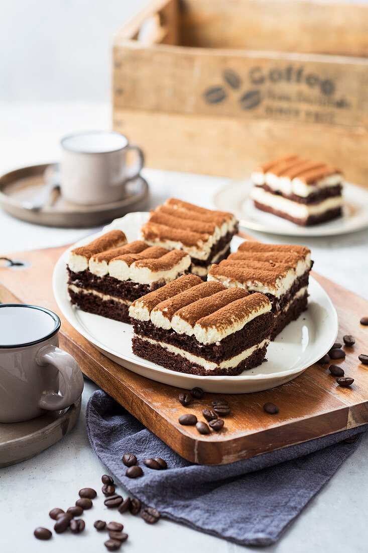 Tiramisu cake with mascarpone cream (low carb)