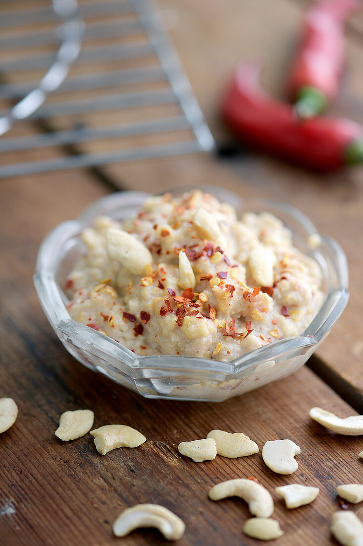 Cashew dip with chilli