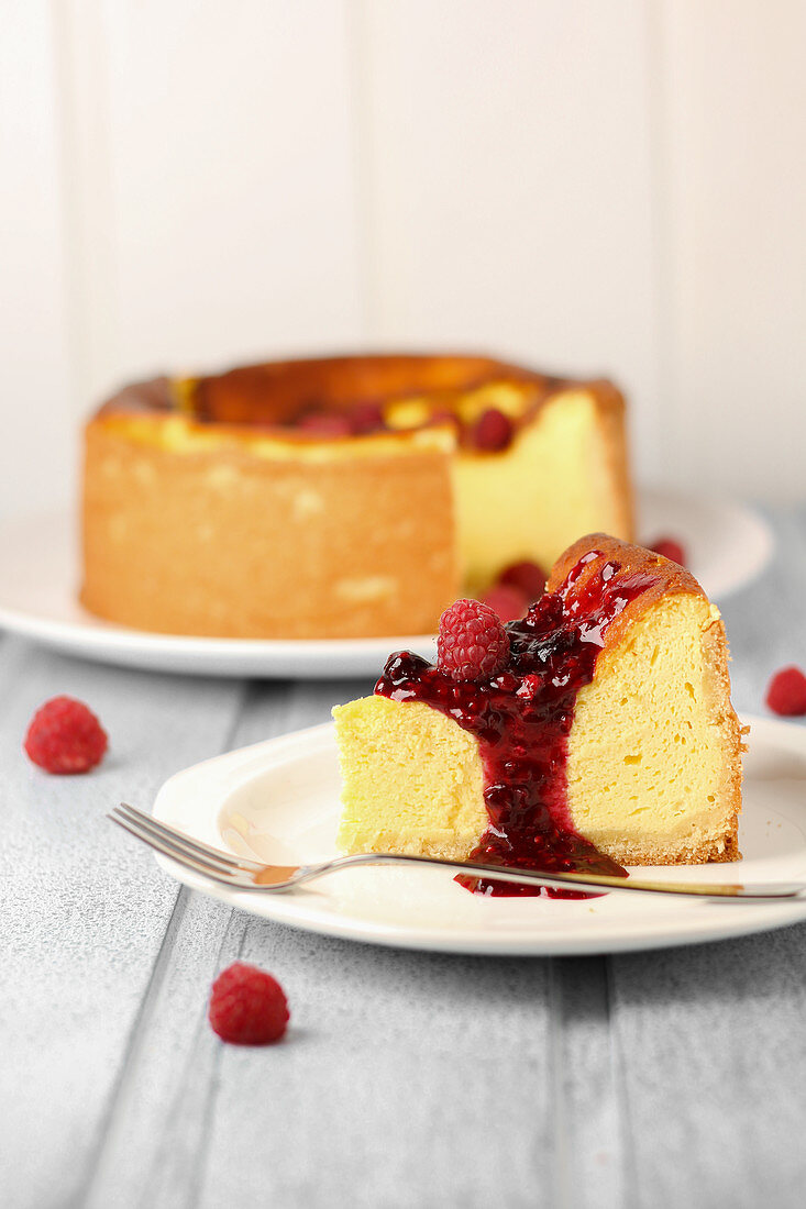 Cheesecake with a berry sauce
