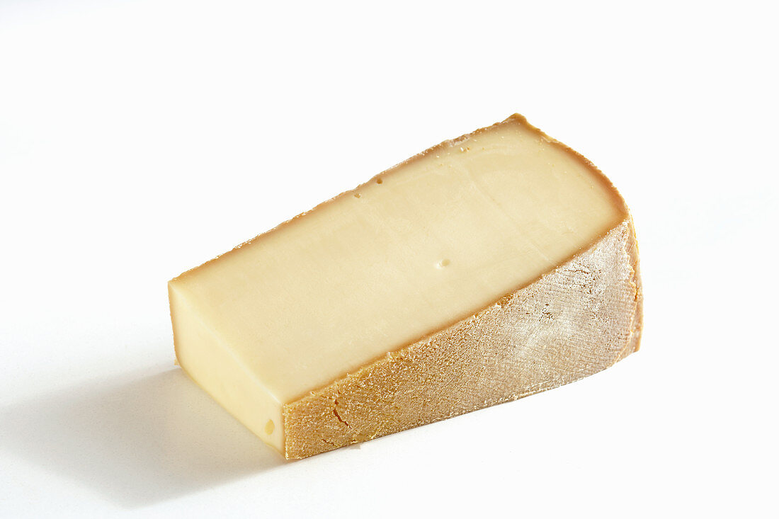 French Tomme de Jura (cheese from raw cow's milk)