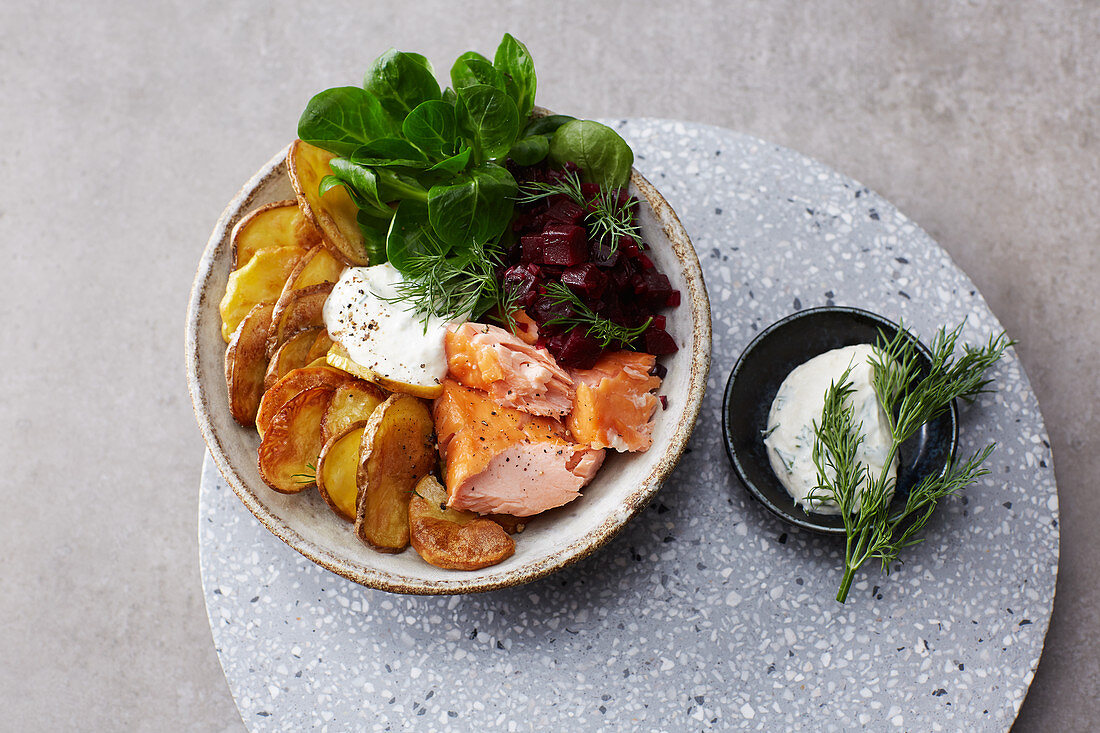 Potato and salmon bowl