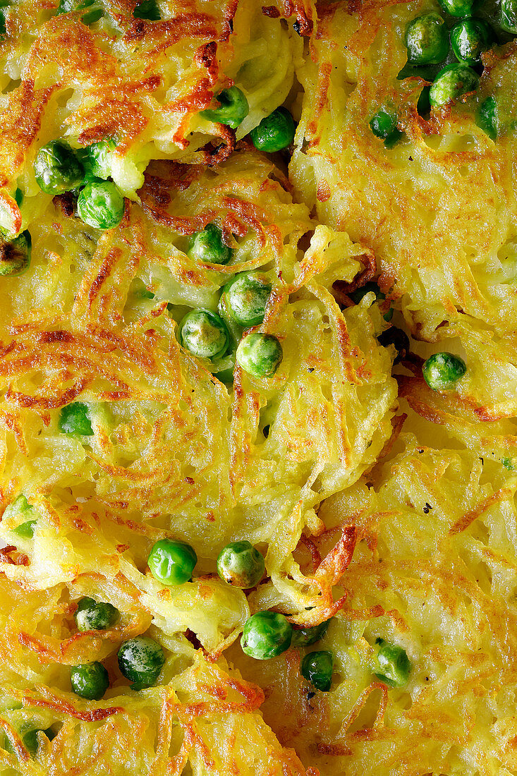 Potato and pea fritters (full frame)
