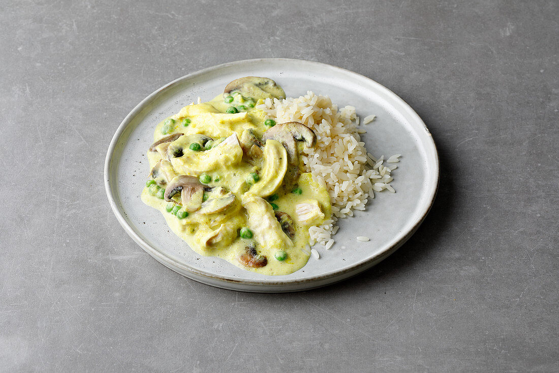 Chicken fricassee in a creamy leek sauce