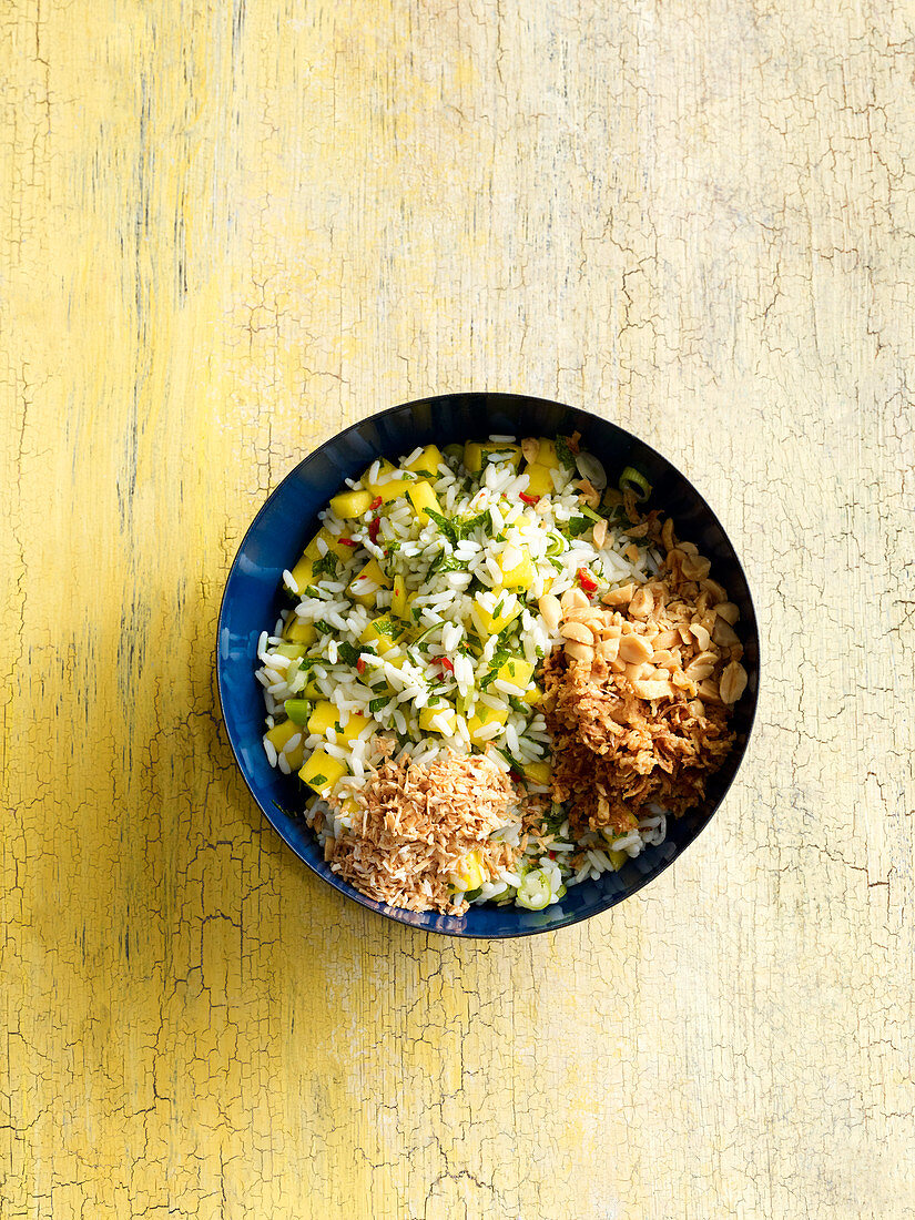 Exotic rice salad with mango and lime