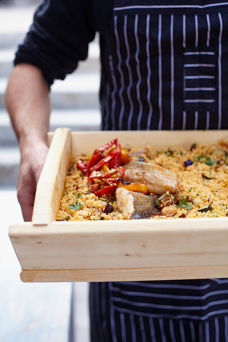 Couscous alla pantesca (Couscous mit Fisch und Gemüse), Pantelleria, Italien