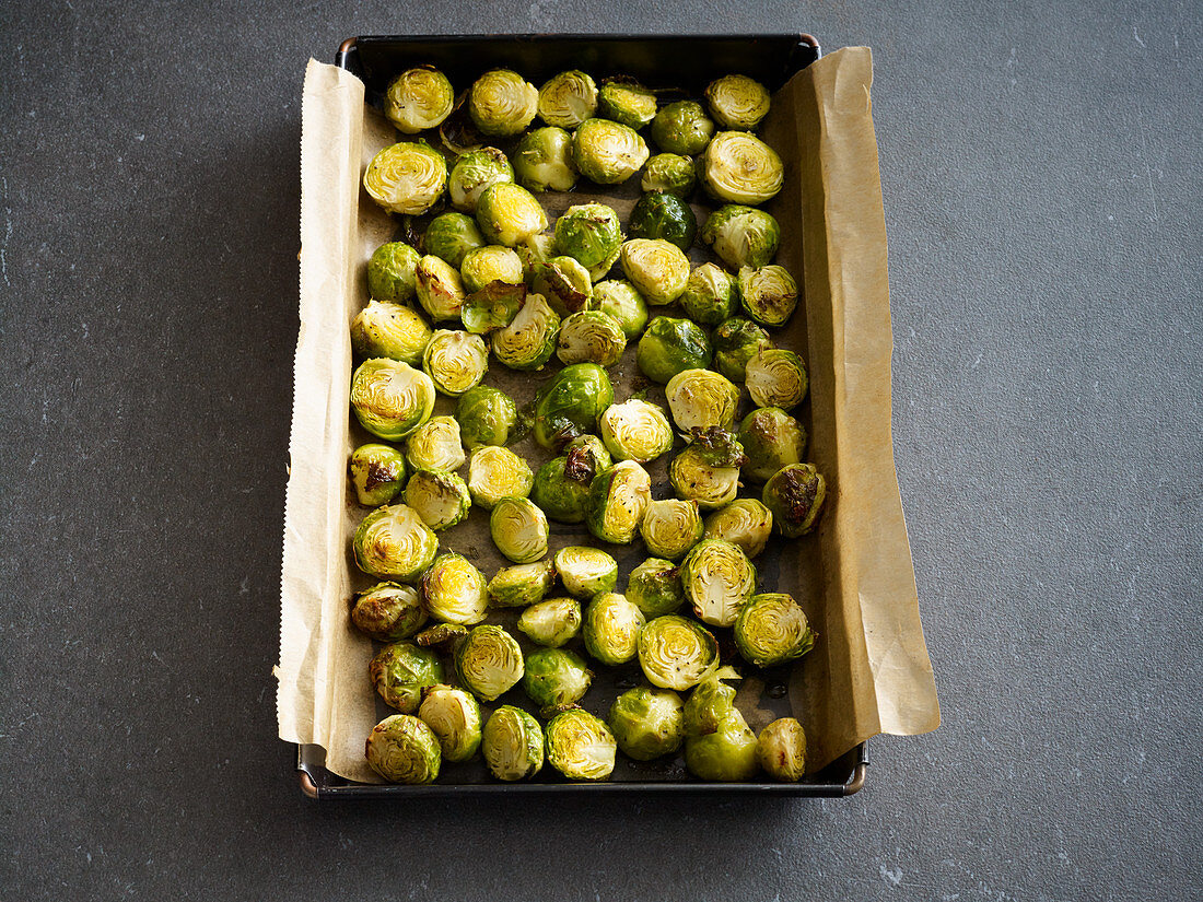 Baked Brussels sprouts with honey and fennel seeds