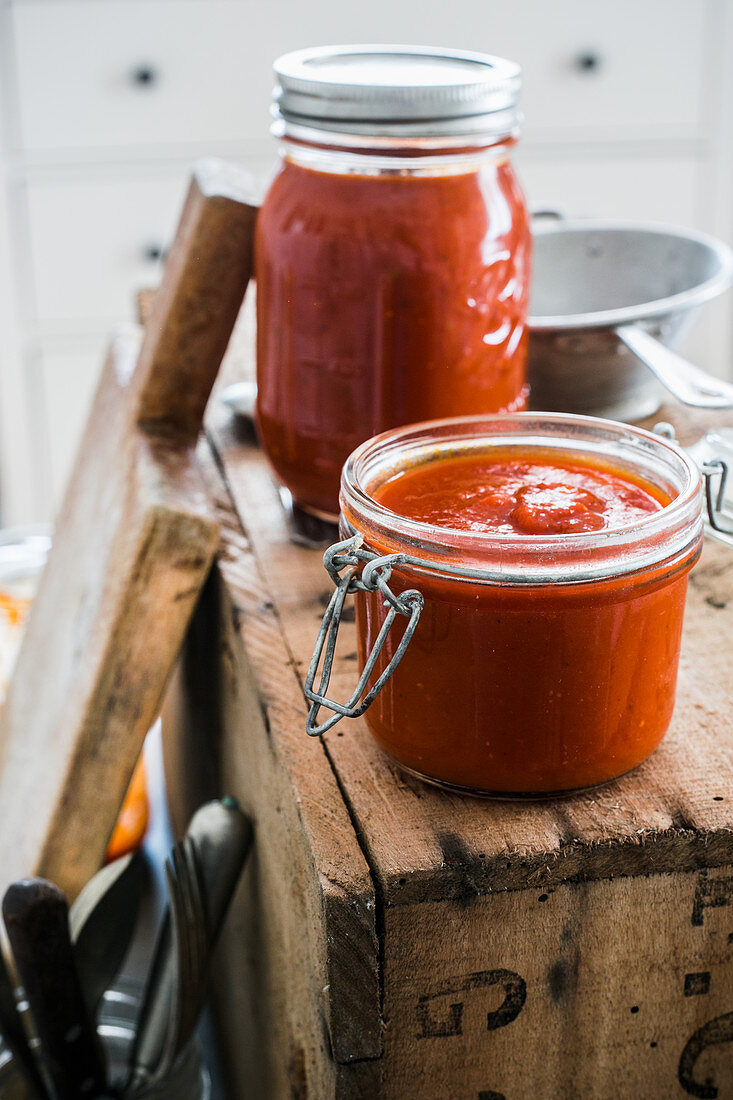 Homemade tomato sauce