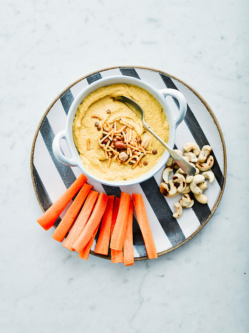 Cashew curry dip with carrot sticks