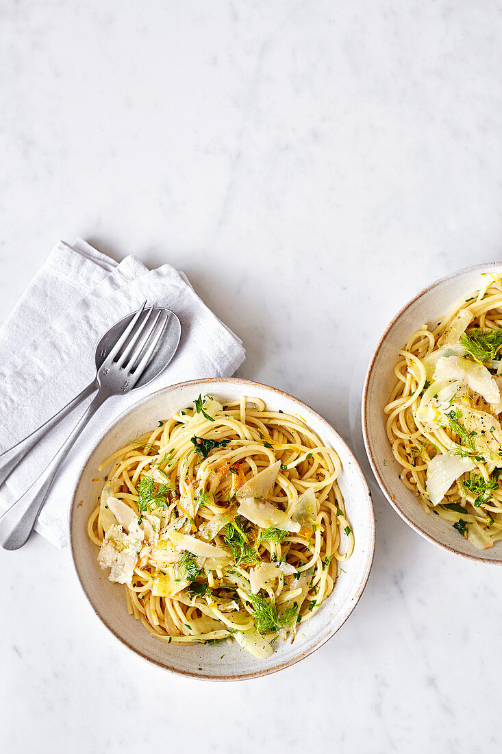 Fenchelspaghetti mit Parmesan