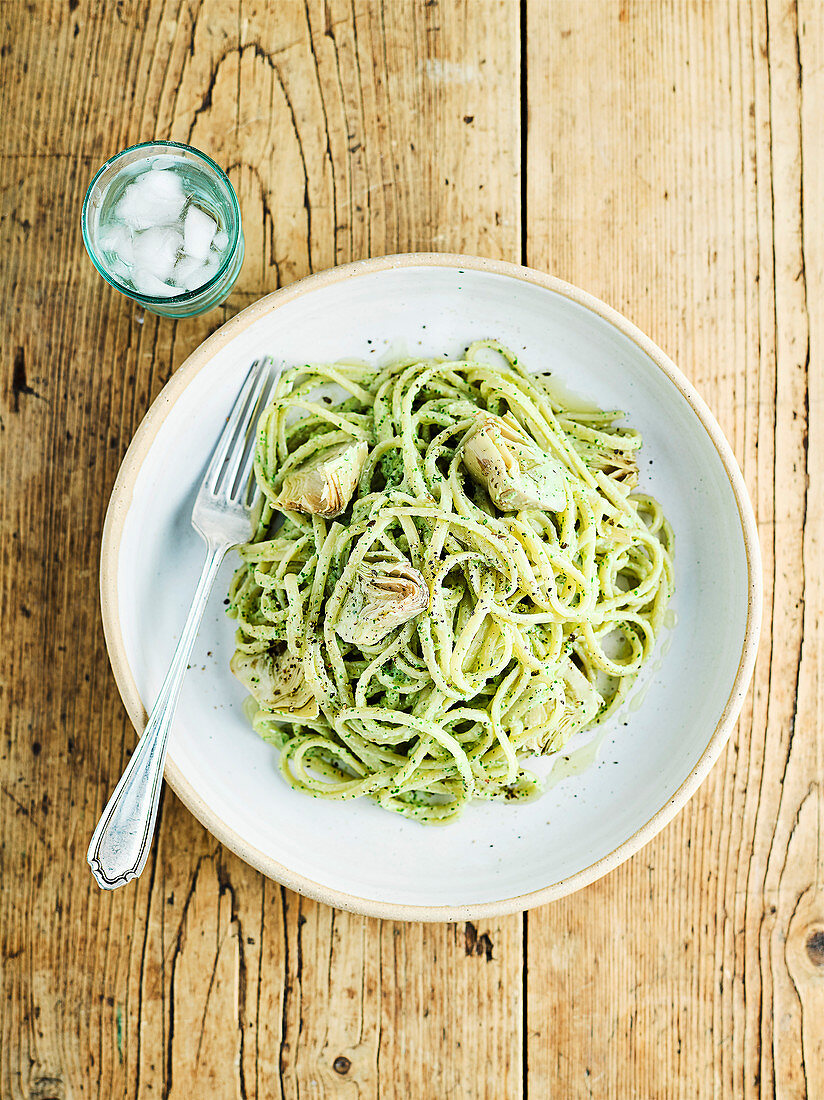 Linguine mit Artischocken und Brunnenkresse