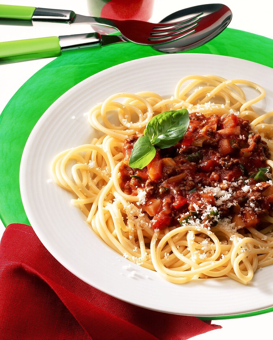 Spaghetti alla bolognese (Nudeln mit Fleischsauce, Italien)