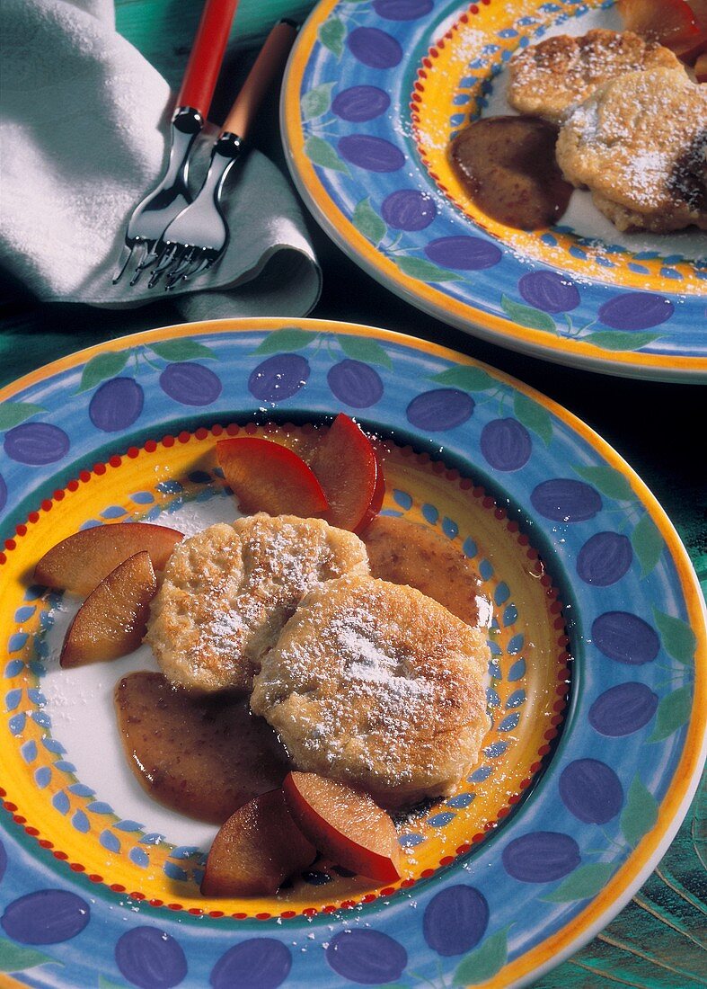 Quarkplätzchen mit Pflaumenmus & Pflaumenspalten