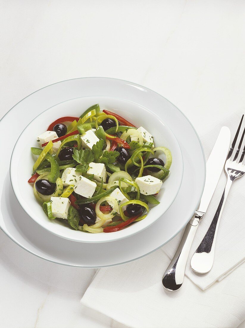 Griechischer Salat im Schälchen